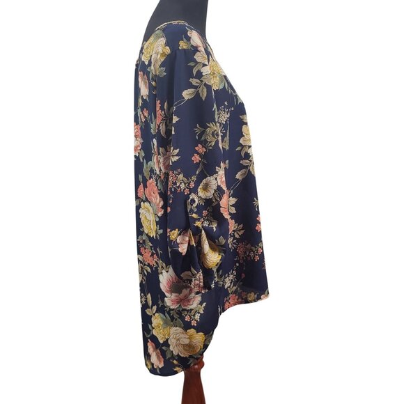 Tacera Women's Navy Blue Hi- Low Floral Top Size XL - Picture 4 of 9